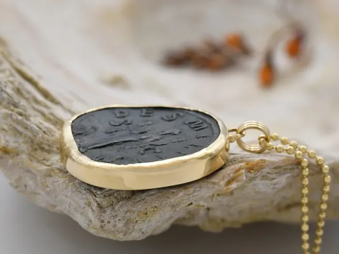 Gold Pendant with Roman Coin