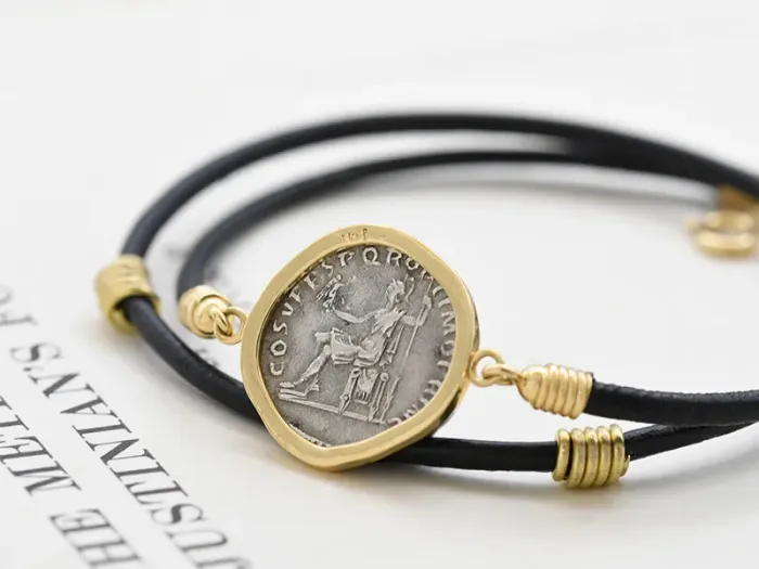 Pulsera de Oro con Moneda Romana