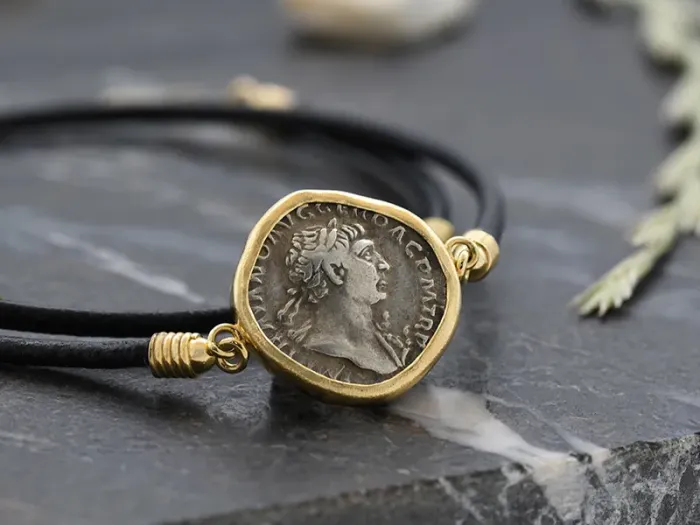 Pulsera de Oro con Moneda Romana