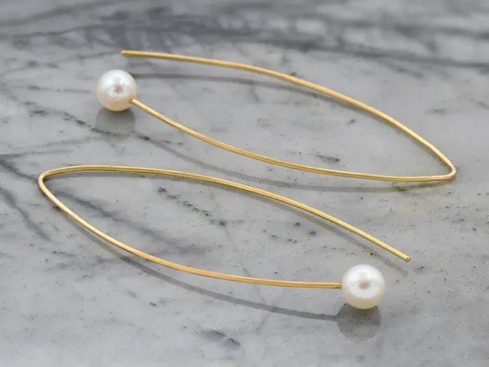 Gold Earrings with Pearls
