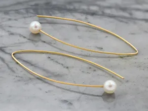 Gold Earrings with Pearls