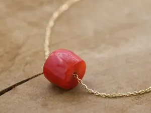 Collar Oro con Coral