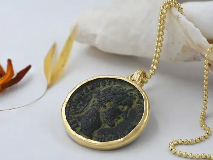 Gold Pendant with Roman Coin