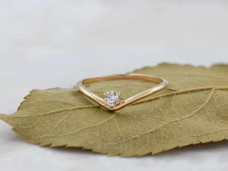 Wave Ring in Rose Gold and Diamond