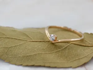 Wave Ring in Rose Gold and Diamond