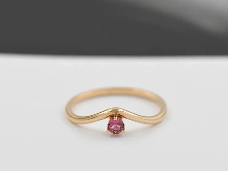 Wave Ring in Rose Gold with Tourmaline