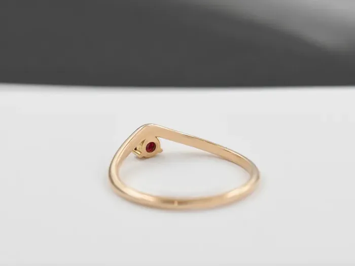 Wave Ring in Rose Gold with Tourmaline