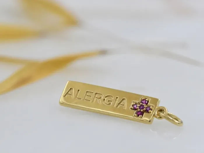 Colgante de Ouro con alerta médica