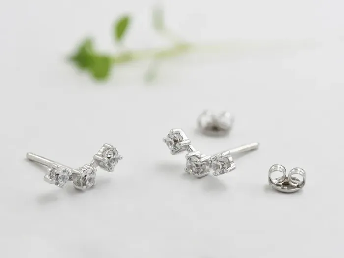 White Gold Climbing Earrings with Zirconias