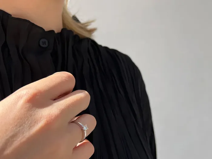 White Gold Engagement Ring with a  0,20 qt Diamond