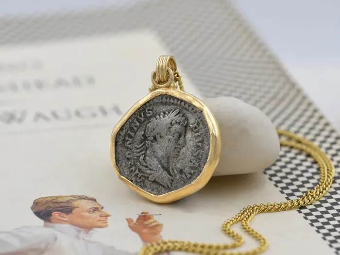 Colgante de Oro con Moneda Romana