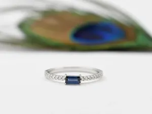 Anel de Ouro Branco con Diamantes e Zafiro