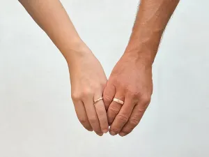 Matte Rose Gold Square Wedding Ring with Diamond