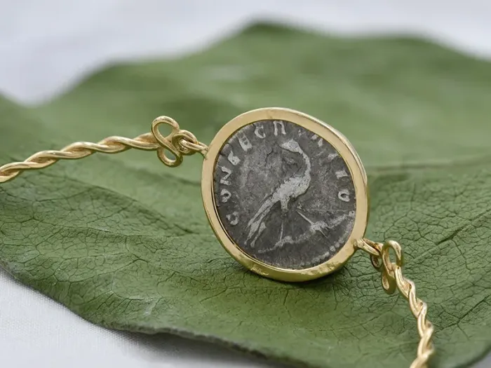 Pulseira de Ouro con Moeda Romana