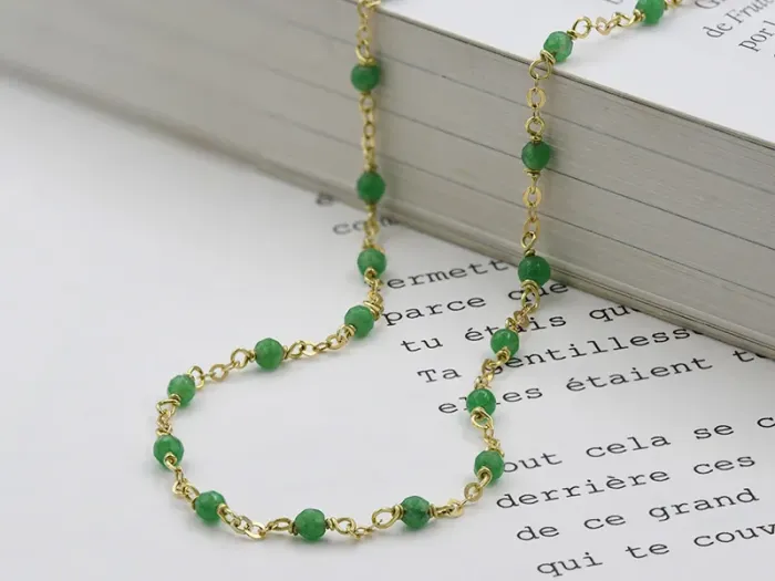 Gargantilla de Oro con Esmeraldas