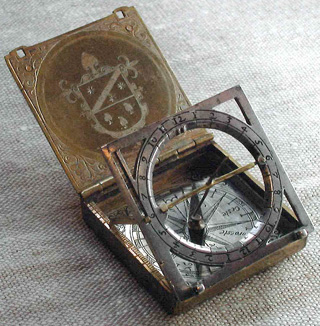 Reloj de sol portátil del siglo XVII